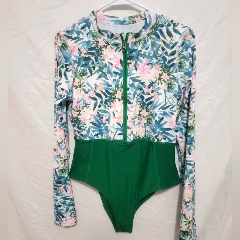 Womens size large long sleeve rash guard one piece swimsuit